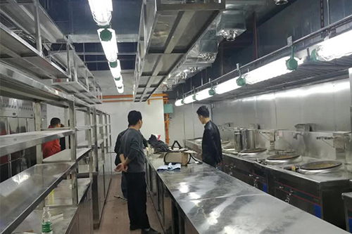 深圳廚具機器設(shè)備制造行業(yè)市場競爭日益加劇廚房用品銷售市場“日趨激烈”?